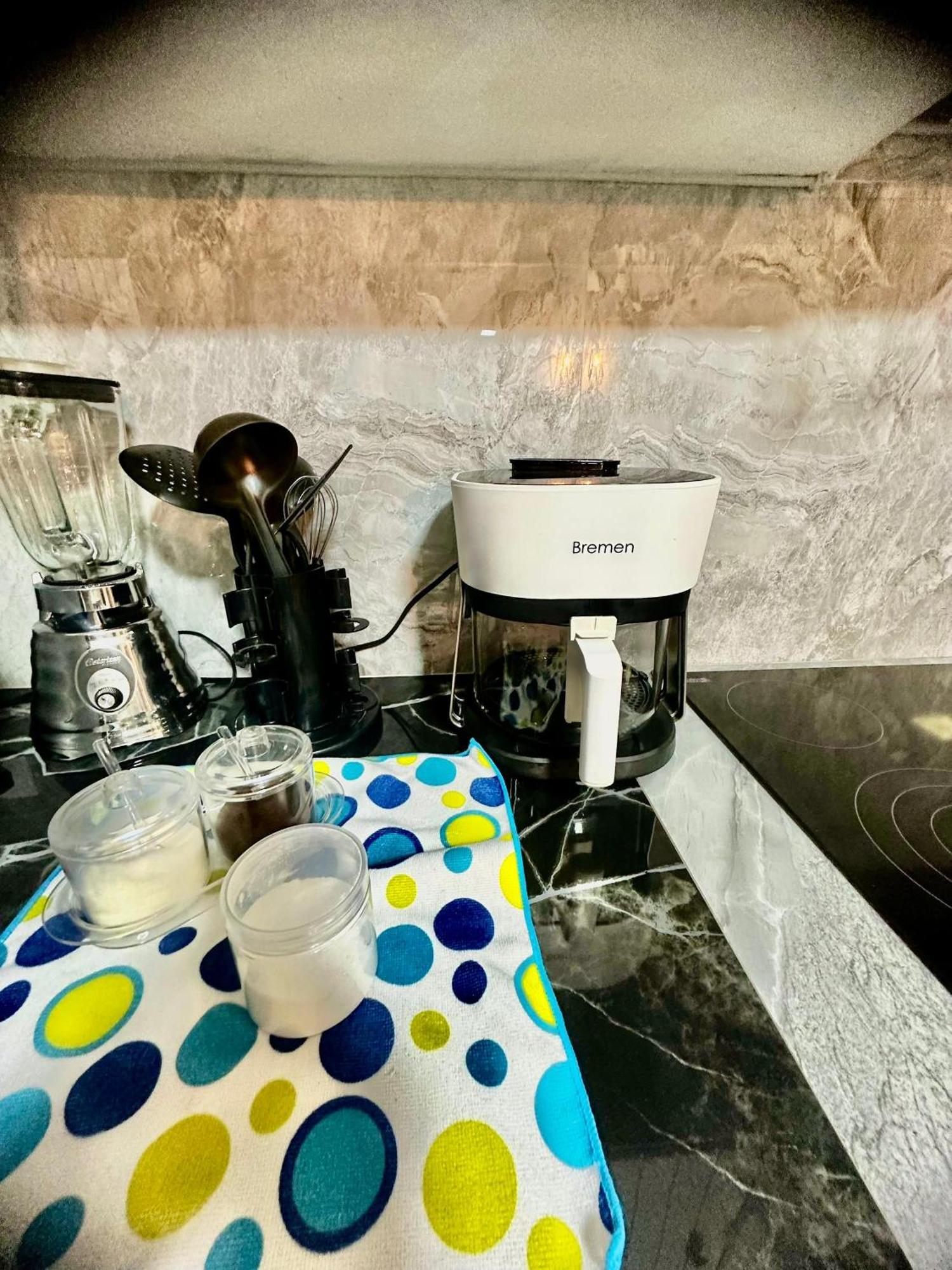 Apartamento Unico En 3 Habitaciones, 3 Banos, Terrazas, Hamaca, Estacionamiento, Smartv, Wifi Y Decoracion Brutal Estilo Art Deco - Moderno